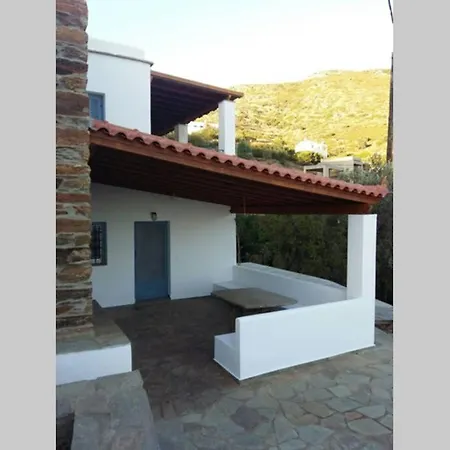 Mina's Kypri アパート