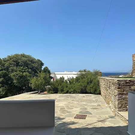 Mina's Kypri Kipri (Andros)