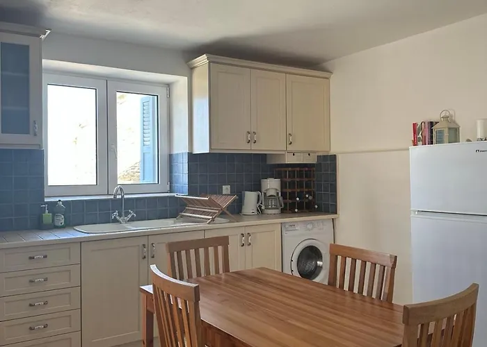 Mina's Kypri Kipri (Andros)